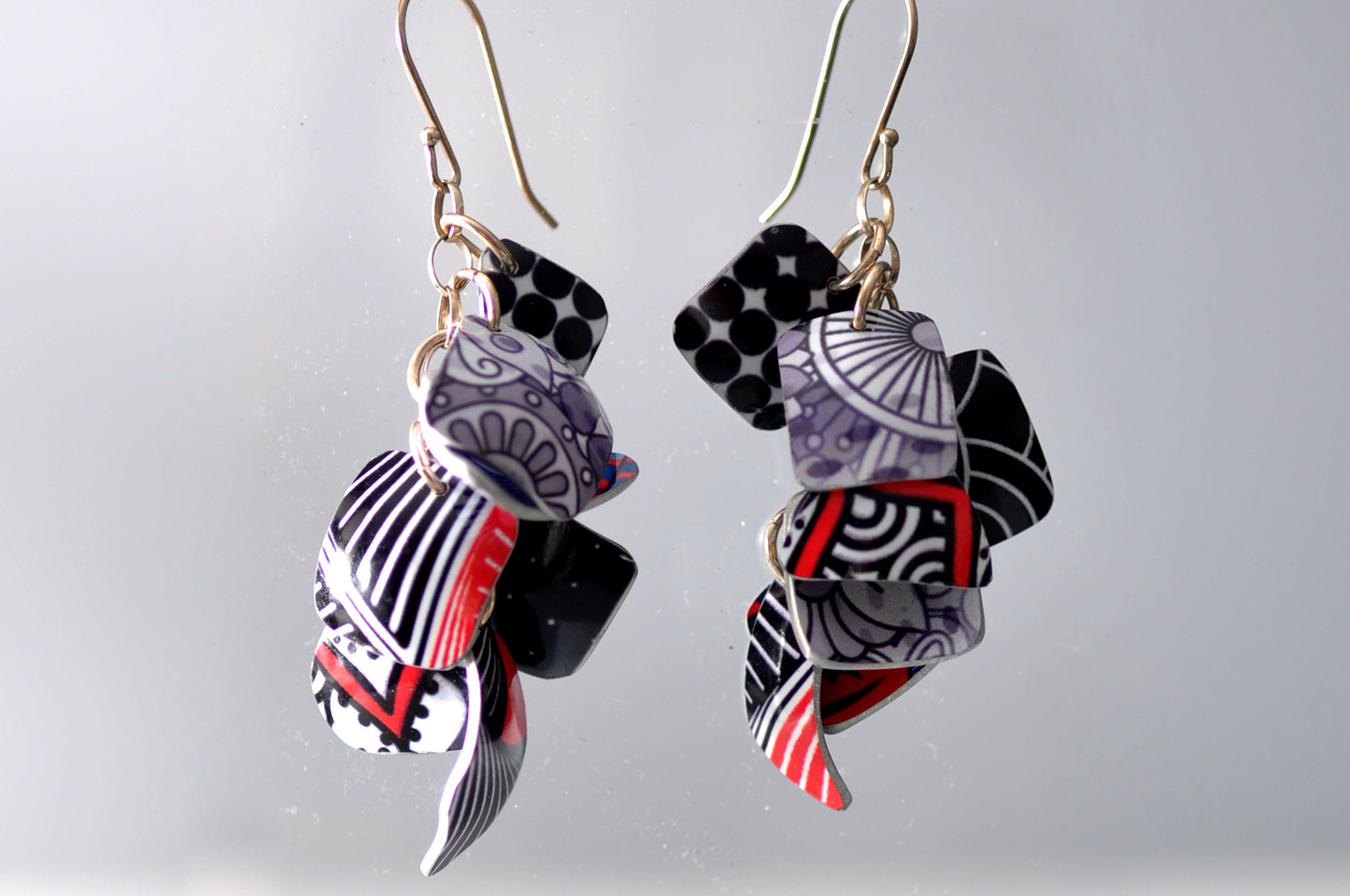 Pebbles Earrings - Black and White
