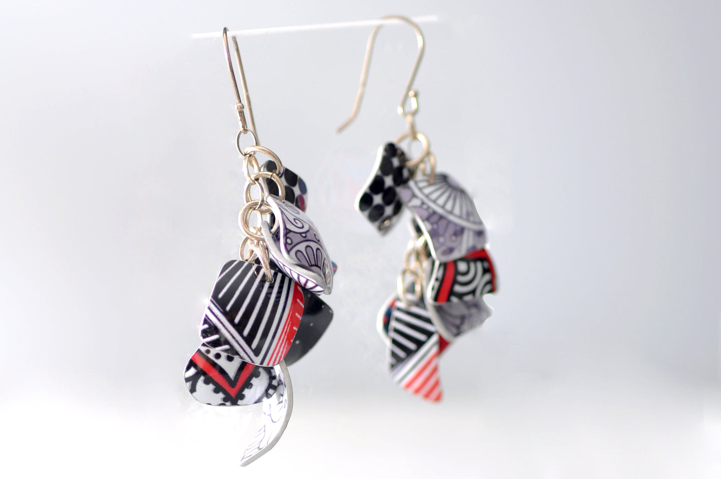 Pebbles Earrings - Black and White