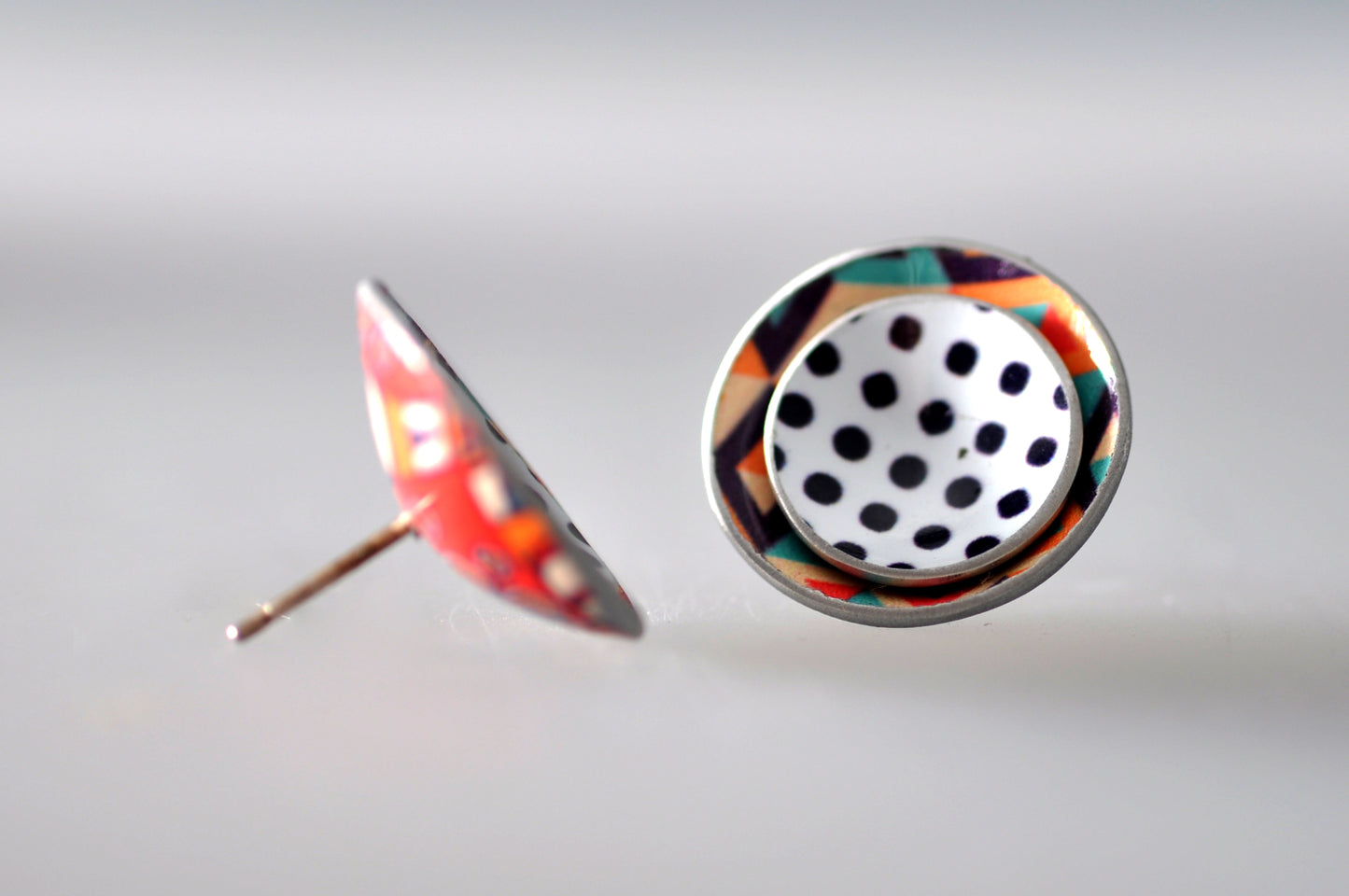 Cycle Stud Earrings - Black and White