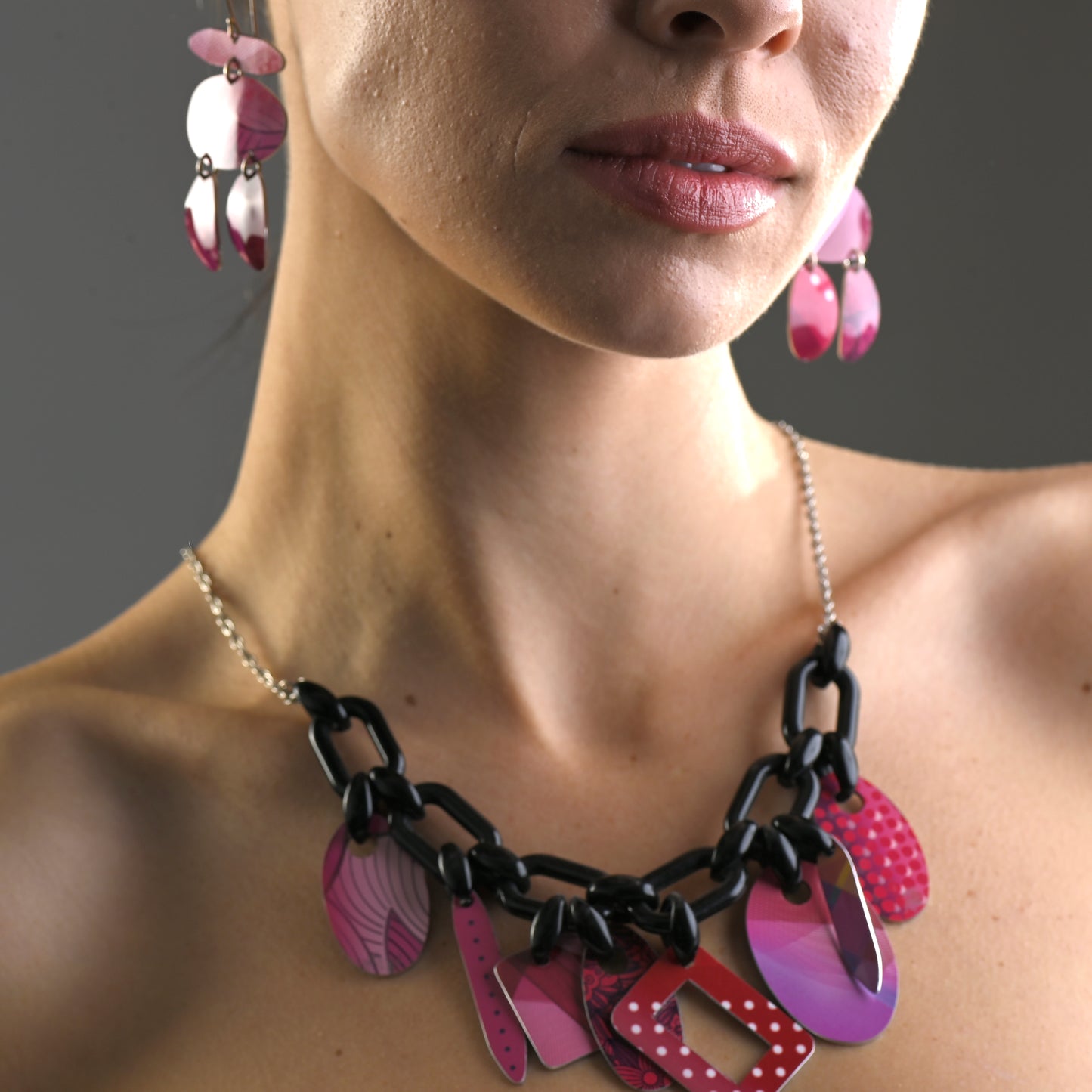 Geo shapes Necklace - Red